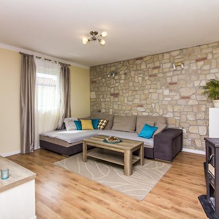 Apartman Maxim Lägenhet Pula Exteriör bild